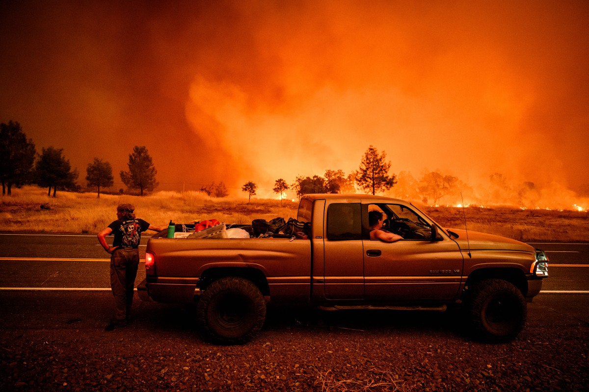 اندلاع حريق هائل في غابات كاليفورنيا+ فيديو