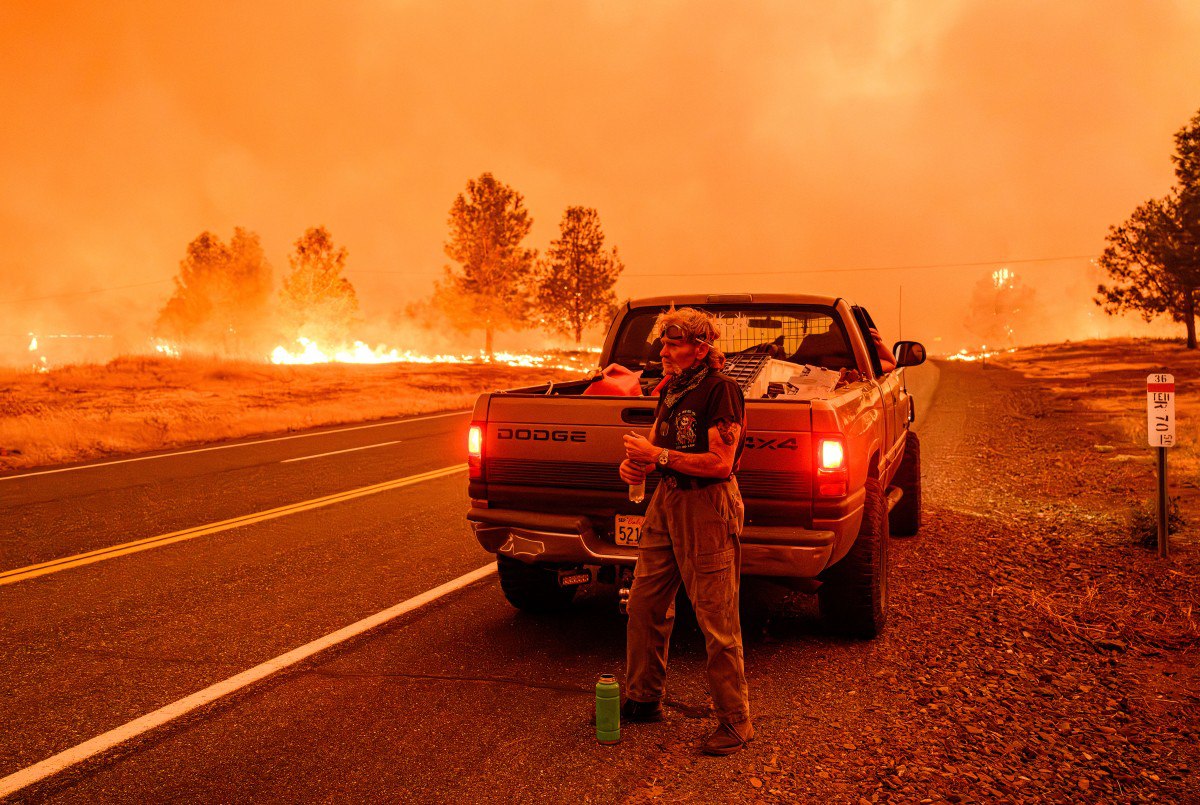 اندلاع حريق هائل في غابات كاليفورنيا+ فيديو