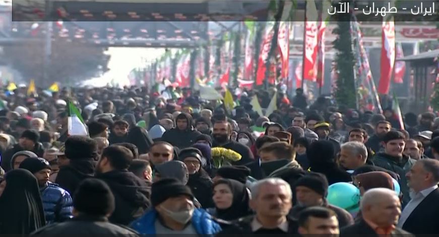 شاهد بالفيديو والصور.. مسيرات الذكرى الـ46 لانتصار الثورة الإسلامية في إيران