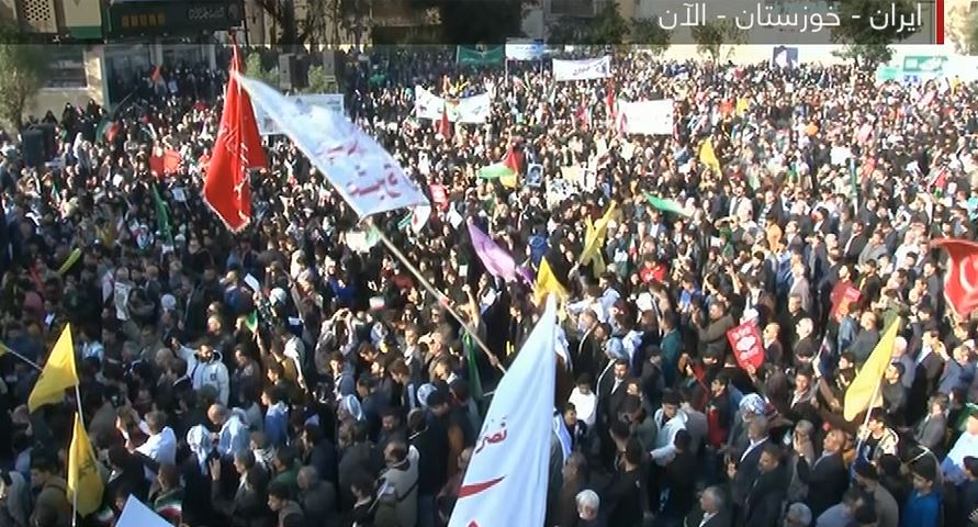 شاهد بالفيديو والصور.. مسيرات الذكرى الـ46 لانتصار الثورة الإسلامية في إيران