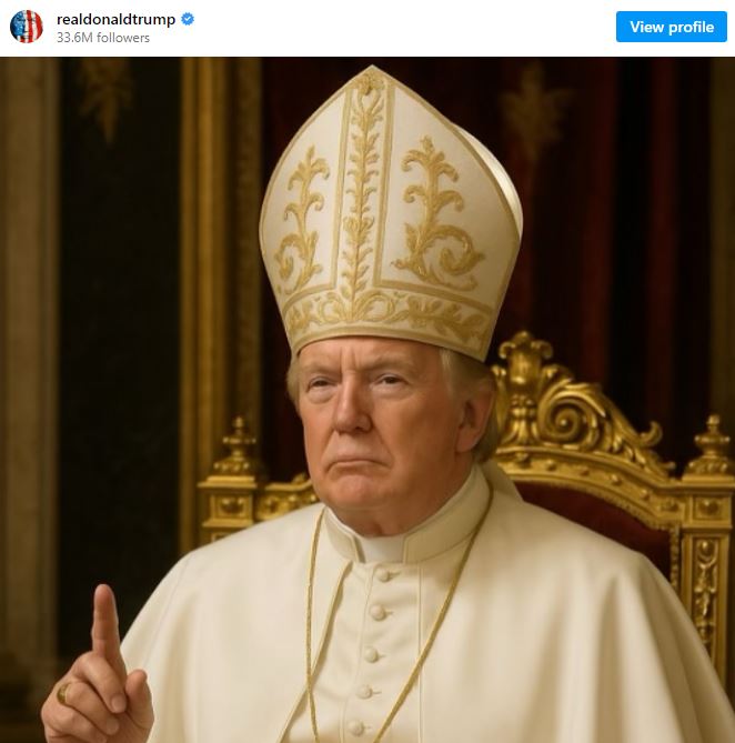 وظهر ترامب في الصورة المنشأة بالذكاء الاصطناعي، مرتديا ملابس البابا